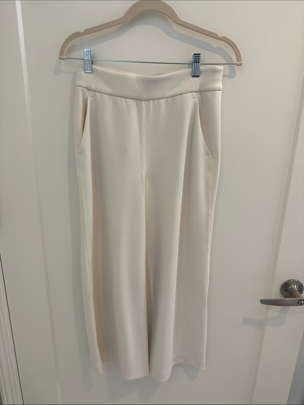 Lululemon Softstreme High Rise Wide Legged Cropped Pant